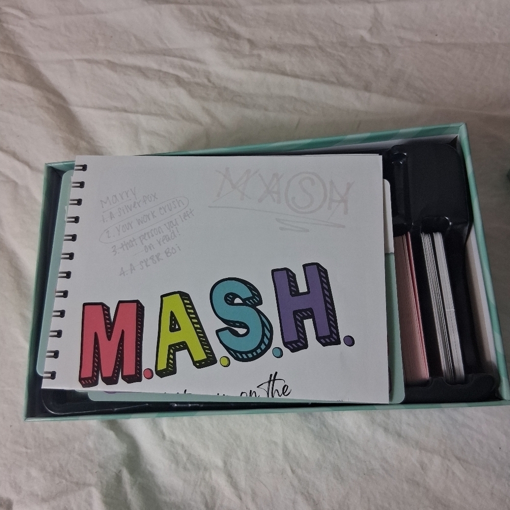 Mash Card Game - Picture 2 of 4